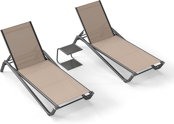 Kingdura Chaise Lounge Chair for Pool, Aluminum Outdoor Lounge Chairs with 5 Positions Recliner, Lightweight Pool Lounger Lounge Chairs for Outside Patio Deck Poolside (Khaki, 2 Chairs & 1 Table)