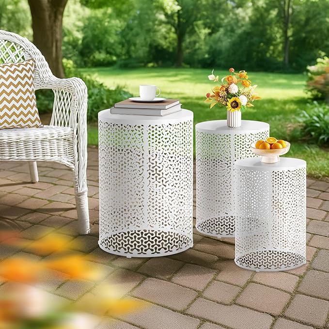 Outvita Outdoor Nesting Tables Set of 3, Heavy Duty Metal Frame Accent Modern End Table, Portable Side Table for Indoor, Outdoor, Living Room, Clover Pattern - White