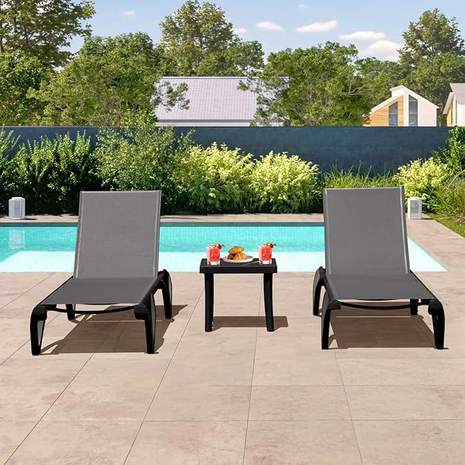 Domi Patio Lounge Chairs Set of 3, Aluminum Pool Chaise Lounge with Side Table,5 Position Adjustable Backrest and Wheels, Lounge Chairs for Pool, Garden, Beach, Backyard, Dark Grey