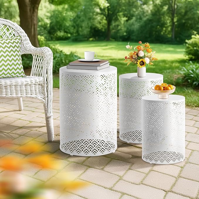 Outvita Outdoor Nesting Tables Set of 3, Heavy Duty Metal Frame Accent Modern End Table, Portable Side Table for Indoor, Outdoor, Living Room, Meander Pattern - White