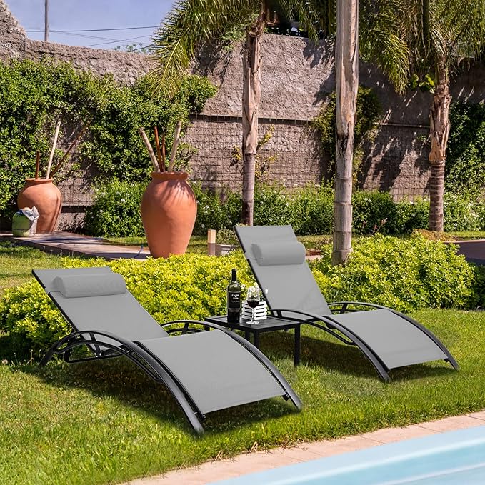 AthLike 3 pcs Poolchairs Patio Chaise Lounge Set with Headrest, 5-Level Adjustable Sunbathing Tanning Poolside Recliner Chairs with Side Table for Outdoor Beach (Grey)