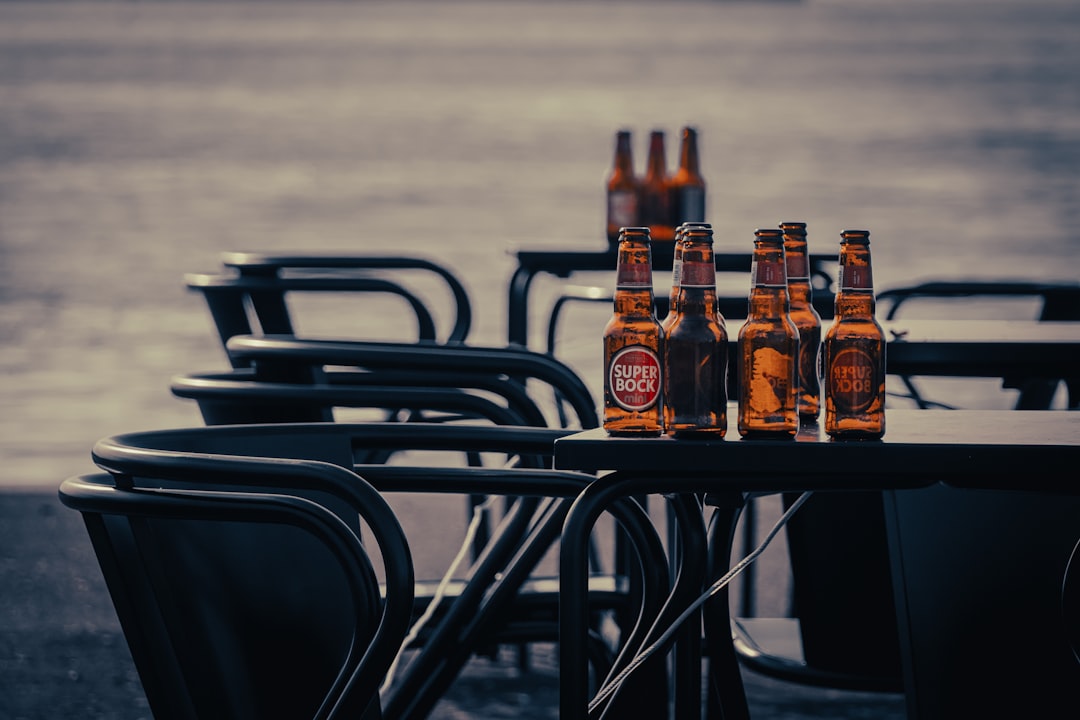 How to Choose Pub Outdoor Seating for a Small Patio: A Smart Buyer’s Guide