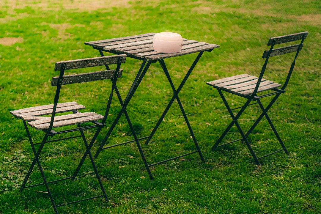 How to Choose a Foldable Garden Dining Set for a Small Patio