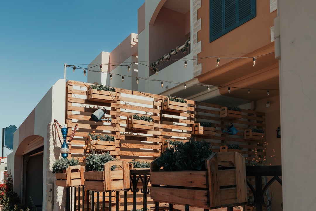Transform Your Patio with Chic DIY Outdoor Furniture from Pallets