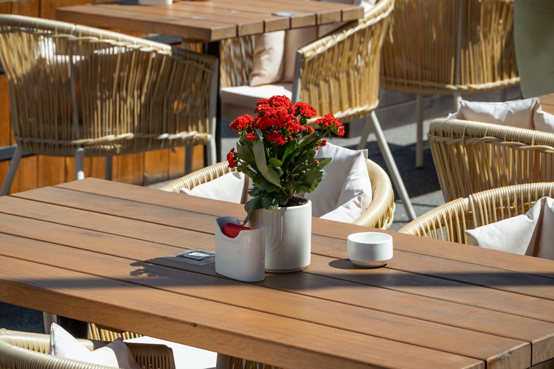 Round vs Rectangular Patio Dining Tables for a Narrow Deck: Which Shape Works Best?
