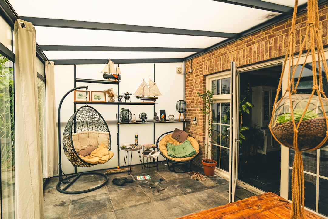 Create Your Ideal Cozy Outdoor Reading Nook with Furniture and Decor Tips