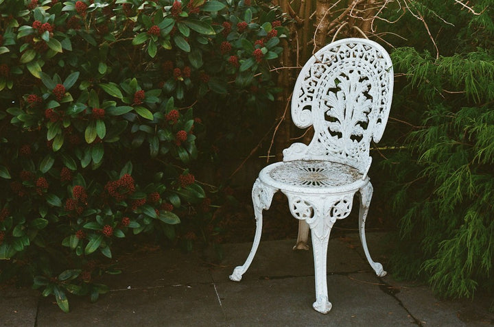 How to Choose Garden Loungers for a Small Patio or Garden: A Smart Buyer’s Guide