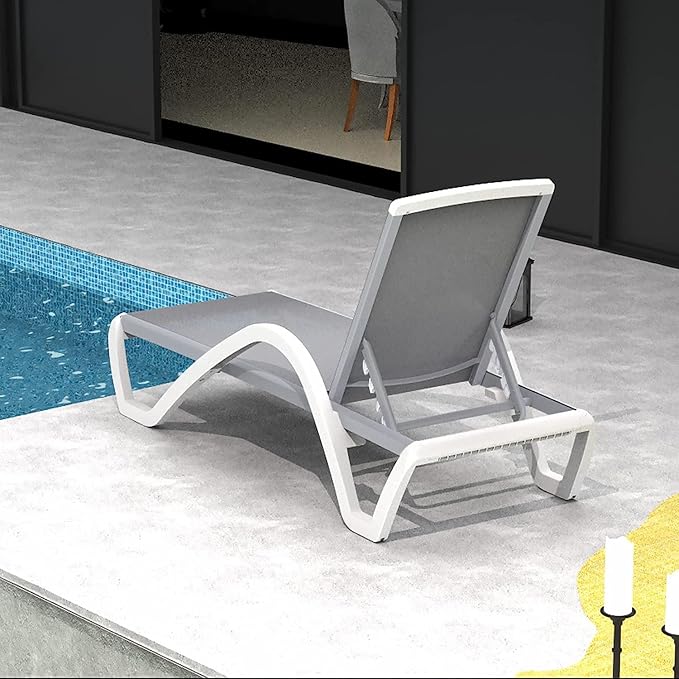 Domi Outdoor Lounge Chair, Aluminum Patio Chaise Lounge with 5 Position Adjustable Backrest and Wheels, All Weather Reclining Chair with Armrest for Patio, Yard, Balcony, Poolside (Grey)