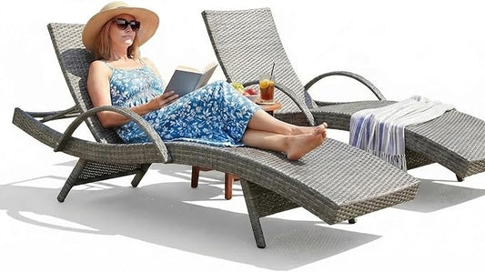 Wicker Outdoor Lounge Chairs with Pull Out Side Table, Pool Lounge Chairs Set of 2, Gray Rattan Outdoor Lounger, Adjustable Backrest Patio Chaise Lounges for Garden, Backyard, Tanning Chair, Grey