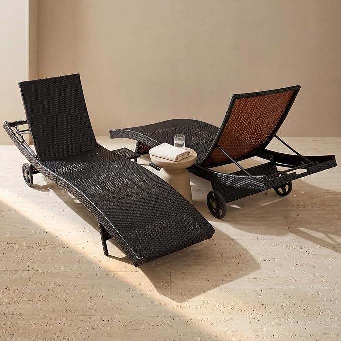 Set of 2 Dark Brown Outdoor Chaise Lounge Chairs, Wicker Patio Lounge Chairs with Adjustable Backrest and Wheels, Durable PE Rattan Pool Chair for Patio, Poolside and Garden