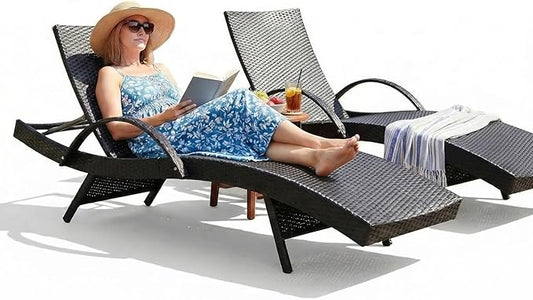 Wicker Outdoor Lounge Chairs with Pull Out Side Table, Pool Lounge Chairs Set of 2, Rattan Outdoor Lounger, Adjustable Backrest Patio Chaise Lounges for Garden, Backyard, Tanning Chair, Dark Brown