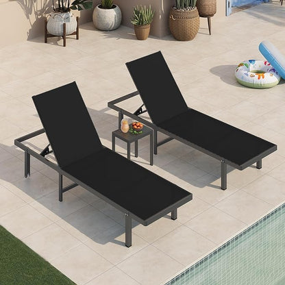 Pool Lounge Chairs Set of 3 (2 Loungers + 1 Side Table)，Outdoor Lounge Chairs with Wheels and 5-Position Recliner, Aluminum Patio Lounge Chair for Poolside, Deck (Black)