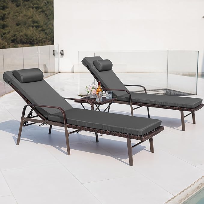 Kurapika Patio Chaise Lounge Set 3 Pieces Outdoor Lounge Chair, Rattan Reclining Chair Adjustable Backrest, Pool Sunbathing Recliners with Folding Table for Poolside Beach, Grey