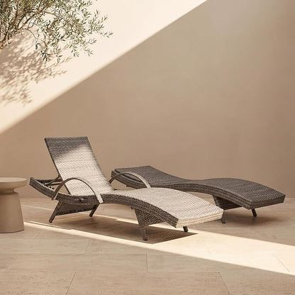 Set of 2 Gray Outdoor Chaise Lounge Chairs, Wicker Patio Lounge Chairs with Adjustable Backrest and Armrests, Durable PE Rattan Pool Chair for Patio, Poolside and Garden