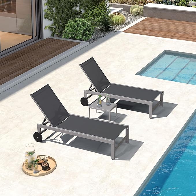 PURPLE LEAF Outdoor Lounge Chair Set for 2 Patio Chaise Lounger with Aluminum Frame and Wheels All-Weather Pool Lounge Chairs for Outside Garden Yard Poolside Table Included, Grey