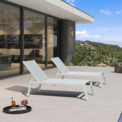 PURPLE LEAF Oversize Chaise Lounge Chair Outdoor 2 Pieces White Aluminum Lounge Chair with Wheels and Table for Pool Deck Patio, Mixed Color