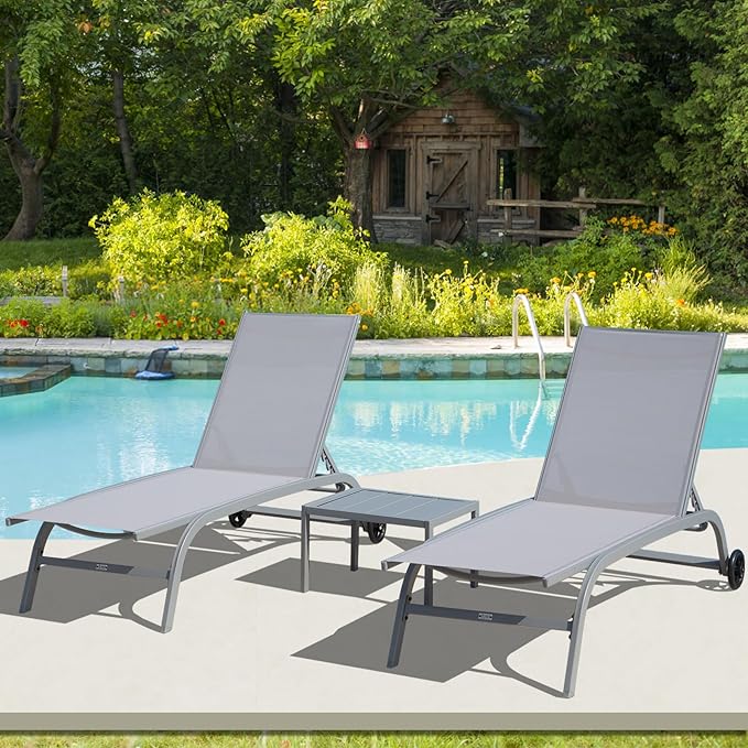 Domi Pool Lounge Chairs Set of 3, Adjustable Aluminum Outdoor Chaise Lounge with Wheels Patio Lounge Chairs with Side Table, All Weather for Deck Lawn Poolside Backyard-Gray Textilene