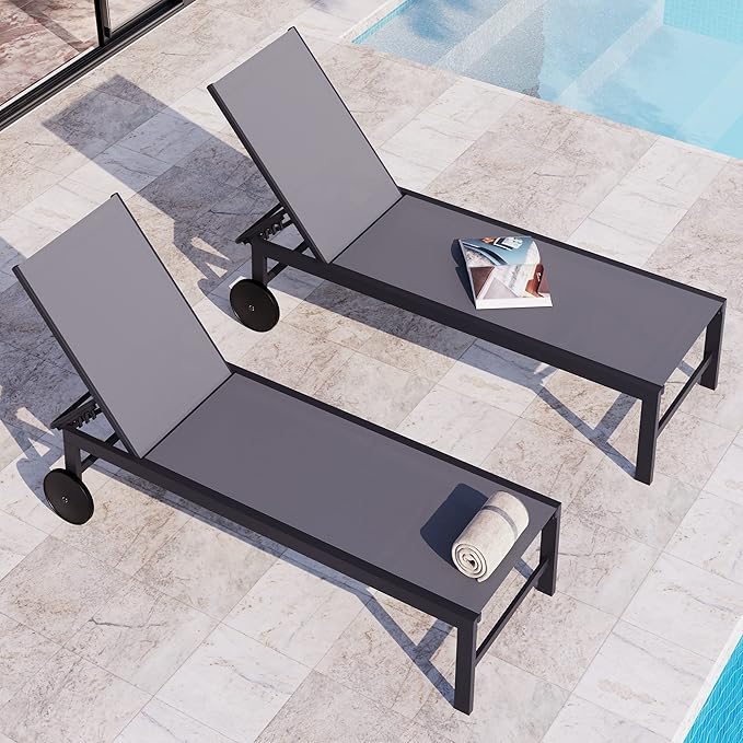 QAQA 2 PCS Outdoor Chaise Lounge Chairs with Wheels, Aluminum Patio Lounge Chair with 5 Adjustable Position Recliner, Beach, Courtyard, Swimming Pool, Light Grey