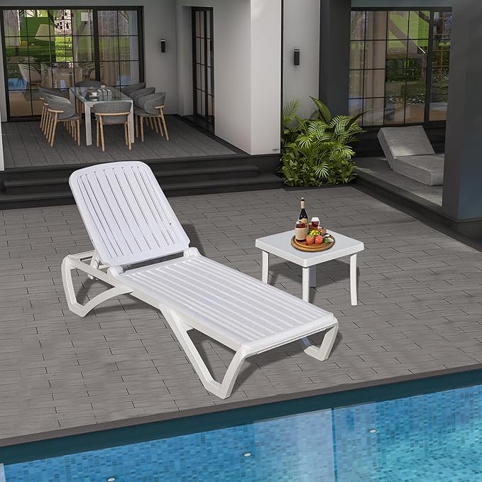 Domi Patio Outdoor Chaise Lounge Chair, All-Weather Plastic Adjustable Reclining Lounger, Stackable Tanning Lounge Chair w/Wheels and Side Table, for Beach Garden Lawn Pool(1 White Chair W/Table)