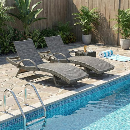 Wicker Outdoor Lounge Chairs with Pull Out Side Table, Pool Lounge Chairs Set of 4, Gray Rattan Outdoor Lounger, Adjustable Backrest Patio Chaise Lounges for Garden, Backyard, Tanning Chair, Grey