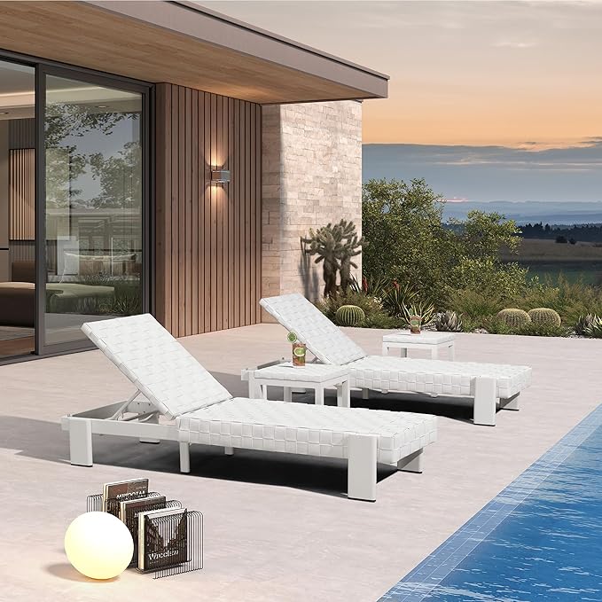 PURPLE LEAF Patio Chaise Lounge Modern Outdoor PU Leather Style Lounge Chair 4 Pieces with Adjustable Backrest Luxury Aluminum Chaise Lounge Chairs for Pool Garden Backyard Beach, White