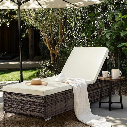VINGLI Outdoor Chaise Lounge, Wicker Recliner w/Adjustable Backrest, Thick Water Repellent Cushions, Patio Rattan Lounge Chairs for Lawn, Beach, Balcony, Poolside (Grey)