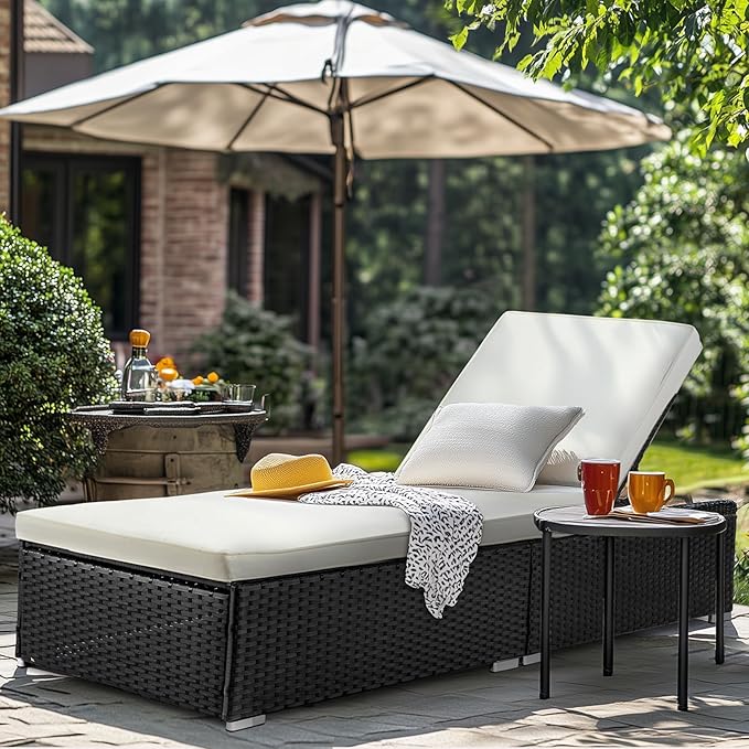 VINGLI Outdoor Chaise Lounge, Wicker Recliner w/Adjustable Backrest, Thick Water Repellent Cushions, Patio Rattan Lounge Chairs for Lawn, Beach, Balcony, Poolside (Black)