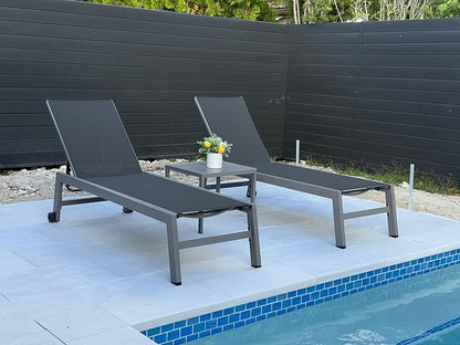 PURPLE LEAF Outdoor Lounge Chair Set for 2 Aluminum Patio Chaise Lounger with Easy-to-Move Wheels and Adjustable Backrest Pool Reclining Lounge Chairs for Beach Yard Poolside Table Included, Grey