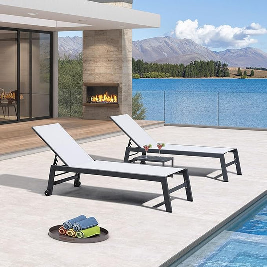 PURPLE LEAF Patio Chaise Lounge Set for 2 Outdoor Chaise Lounge Chair with Aluminum Frame and Wheels Pool Lounge Chairs for Deck Yard Poolside Table Included, Linen