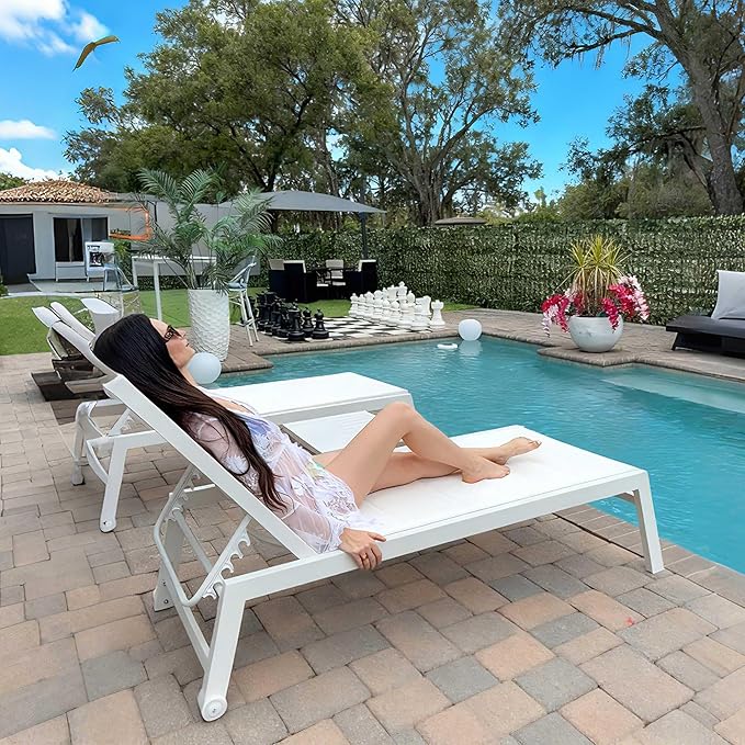PURPLE LEAF Outdoor Oversized Chaise Lounge Set for Tall & Strong Individuals Adjustable Recliner Extra Wide Lounge Chairs with Side Table for Poolside Beach Patio Aluminum Chaise Lounger Cream