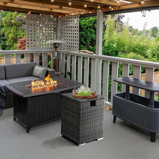 Outdoor Wicker Side Table with Storage Space, Square PE Rattan End Table for Patio Garden Poolside Deck