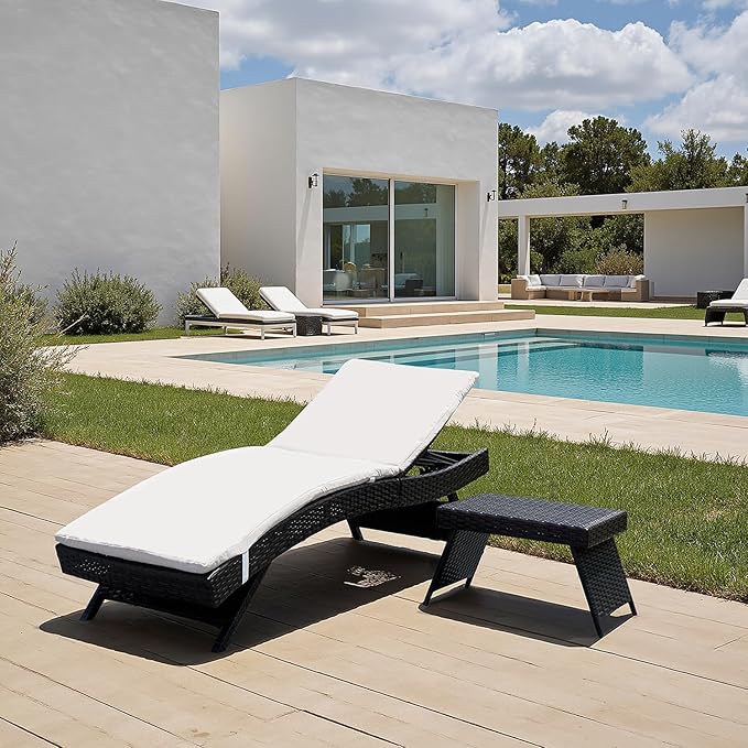 PE Rattan Foldable Backrest Chaise Lounge Set of 1 Chair with Detachable Cushion + 1 Table - Photo 1