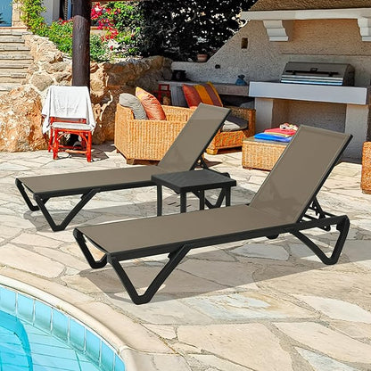 Domi Pool Lounge Chairs, Aluminum Patio Chaise Lounge with Side Table, 5 Position Adjustable Backrest and Wheels, All Weather Outdoor Lounge Chairs for Beach, Yard, Balcony, Poolside, Khaki