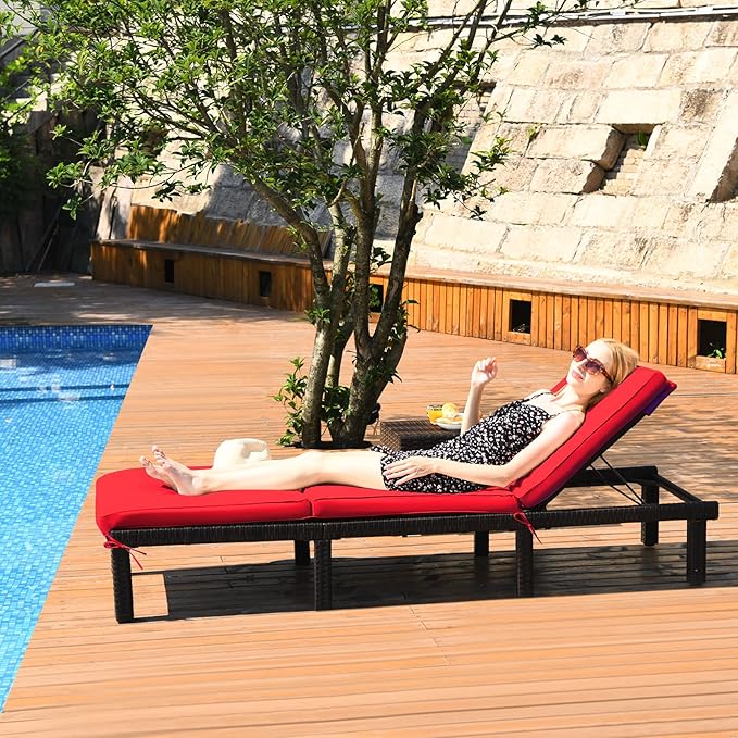 Tangkula Rattan Wicker Chaise Lounge Chair, Outdoor Patio Lounger Recliner Chair w/Adjustable Backrest, Heavy-Duty Reclining Chair Sunbed with Thick Zippered Cushion for Garden Yard Patio (2, Red)