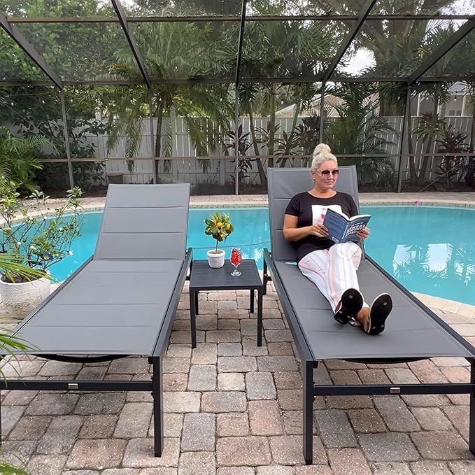 PURPLE LEAF Extra Large Outdoor Chaise Lounge 4 Pieces Aluminum Patio Lounge Chair with Wheels Reclining Chair for Patio Pool Beach Sunbathing Grey Oversized Lounger