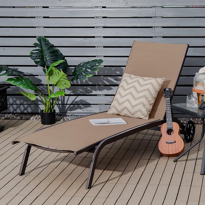 Giantex Patio Lounge Chairs for Pool Area, Outdoor Chaise Lounger with 6 Adjustable Position Smooth Wheels and Quick-Drying Fabric, Lawn Recliner for Backyard, Garden Sunbathing Chair (1, Brown)