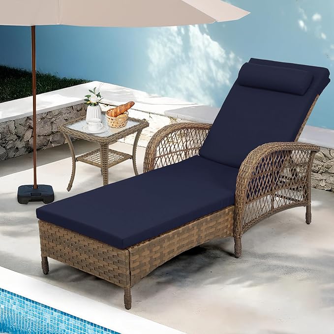 Outdoor Chaise Lounge Chair with Side Table, All Weather PE Rattan Patio Lounge Chair with Cushion - Photo 1