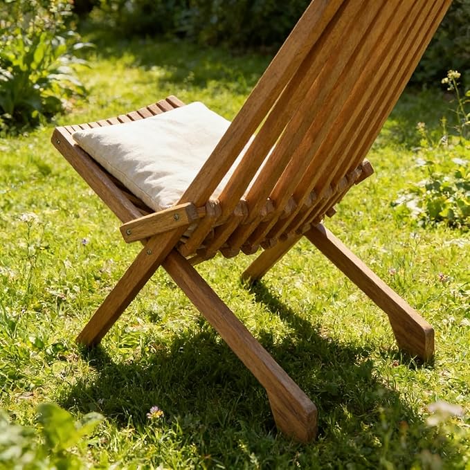 Folding Wooden Outdoor Chair, Stylish Low Profile Acacia Wood Lounge Chair for The Porch, Lawn, Garden or Outdoor Patio Furniture, Natural (1 Pack)