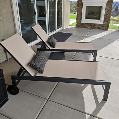 PURPLE LEAF Outdoor Chaise Lounge with Wheels for Outside 4 Pieces Aluminum Patio Lounge Chair with 5 Adjustable Position Recliner for Patio, Beach, Yard, Pool, Side Table Included, Beige