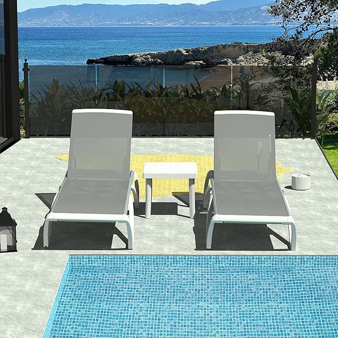 Domi Patio Chaise Lounge Chair Set of 3,Outdoor Aluminum Polypropylene Sunbathing Chair with Adjustable Backrest,Arm,Side Table,for Beach,Yard,Balcony,Poolside(2 Grey Chairs W/Table)