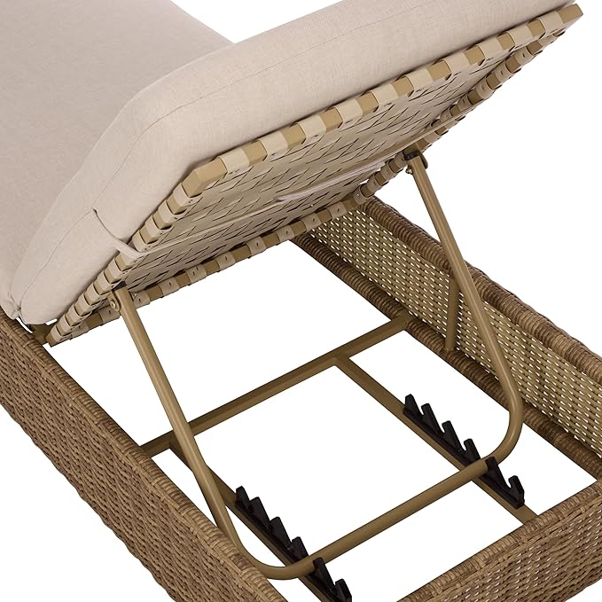 SAFAVIEH Outdoor Patio Furniture Collection – Emma Natural & Taupe Cushion Lounger, Adjustable Rattan Outdoor Reclining Chaise (PAT7562A)