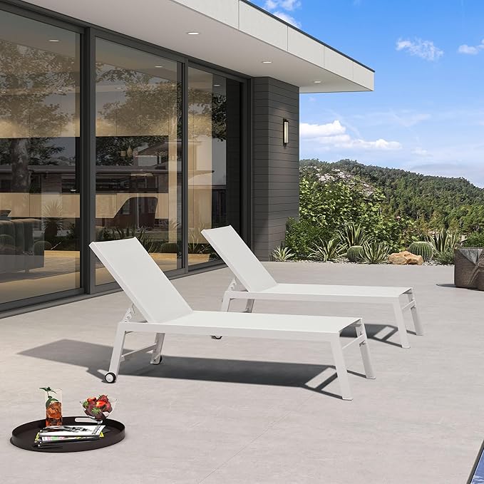 PURPLE LEAF Patio Lounge Chair 2 Pieces White Aluminum Outdoor Chaise Lounge for Pool Backyard Beach with Wheels and Table, Ivory