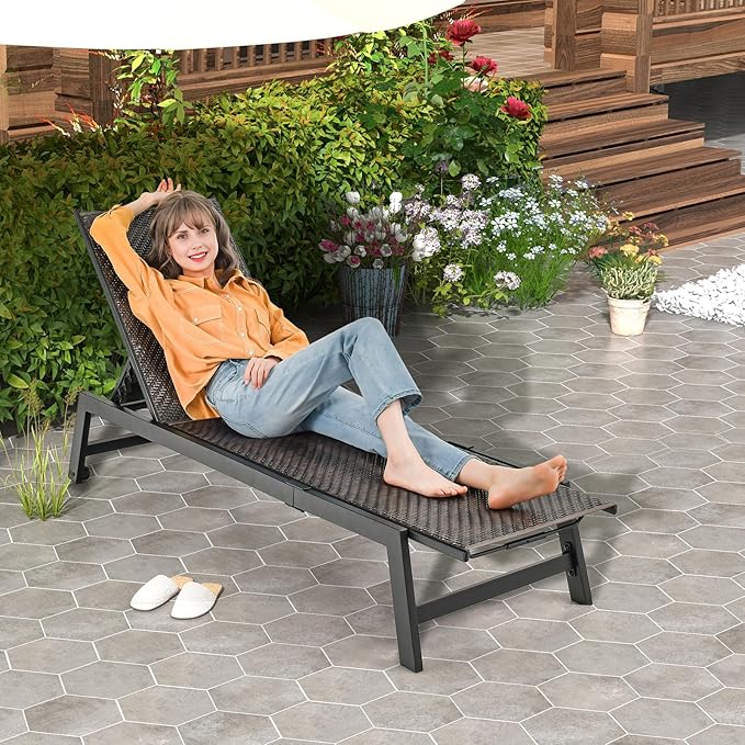 Giantex Patio Chaise Lounge Chair - Outdoor PE Rattan Recliner Chair with Wheels, 5-Position Adjustable Backrest, Steel Frame, Wicker Tanning Chair for Deck, Poolside, Yard, Beach Sunbathing Chair(1)