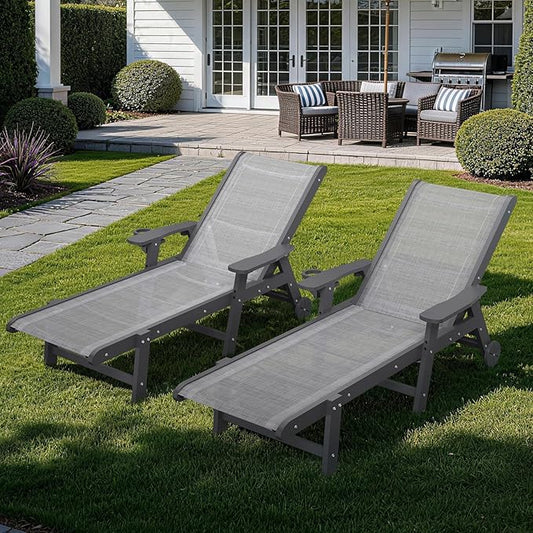 Outdoor Chaise Lounge Chair with Table Set of 3, 5-Position Adjustable Pool Lounge Chair with Wheels & Cup Holder, HDPE Patio Lounge Chair with Textilene Surface for Outside, Poolside (Grey)