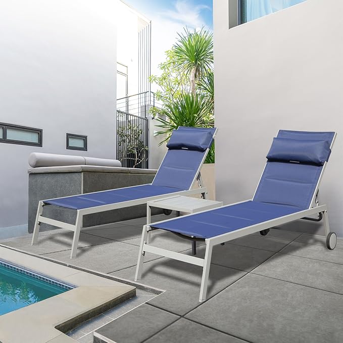Domi Patio Chaise Lounge Set of 3, Outdoor Lounge Chair, Aluminum Textilene Padded 5 Position Pool Lounger, Stackable Lounge Chair w/Headrest, Wheels, Side Table, for Beach Backyard Lawn, Navy Blue