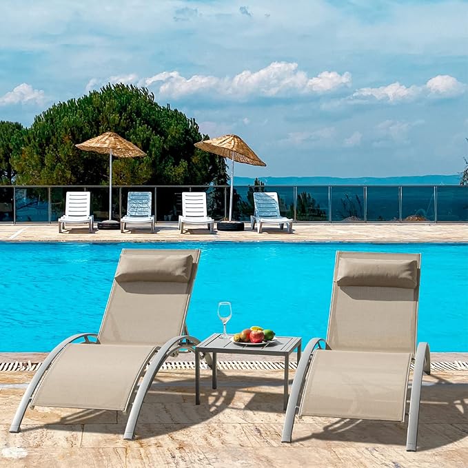 Domi Pool Lounge Chair Set of 3, Outdoor Chaise Lounge with Side Table, Adjustable Garden Aluminum Reclining Chair for Pool Beach Sunbathing Chair (Khaki)