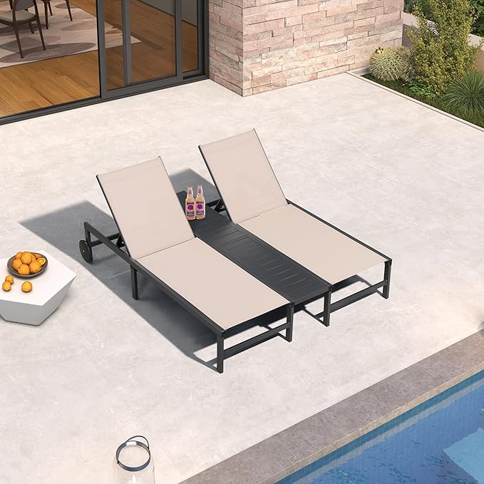 PURPLE LEAF Outdoor Double Chaise Lounge Modern Aluminum Lounge Chairs with Independently Adjustable Backrest Tanning Daybed Reclining Loveseat for Pool Beach Garden Patio Lounger Beige