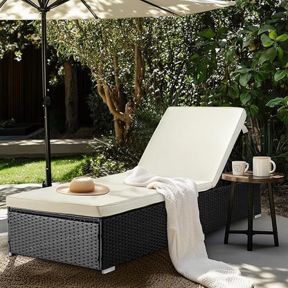 VINGLI Outdoor Chaise Lounge, Wicker Recliner w/Adjustable Backrest, Thick Water Repellent Cushions, Patio Rattan Lounge Chairs for Lawn, Beach, Balcony, Poolside (Black)