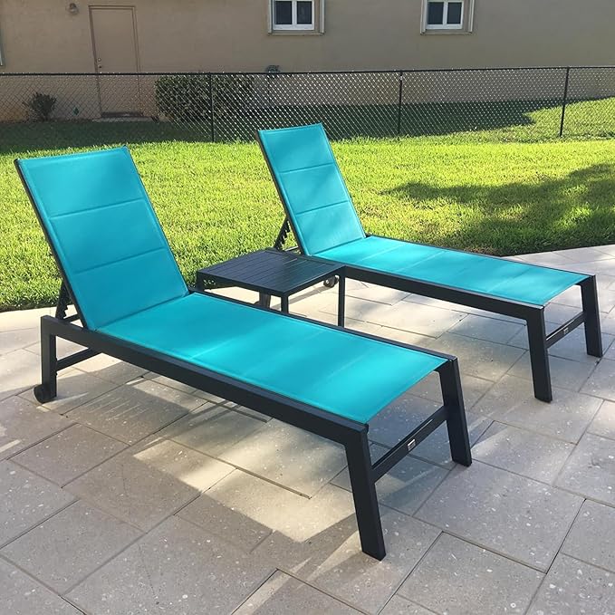 PURPLE LEAF Outdoor Chaise Lounge Set of 4 Aluminum Patio Lounge Chair with Wheels and Side Table Pool Chaise Lounge Chair for Outdoor Backyard Poolside Turquoise Blue (4 Lounges Chairs W/Table)