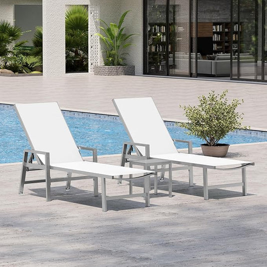 Patio Chaise Lounge Chair Outdoor with Wheels&Armrests, Aluminum Pool Lounge Chairs Five-Position Adjustable Recliner with Side Table, Outdoor Beach Lounge Chairs for Poolside, Deck, Garden, White